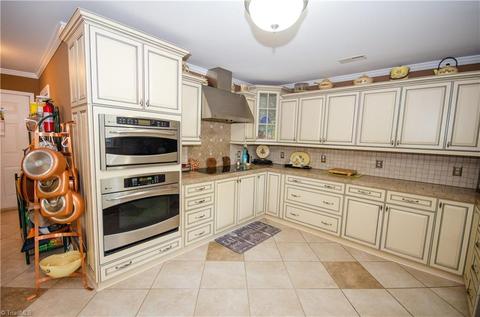 320 Old Mill Rd, High Point, NC 27265 photo 9
