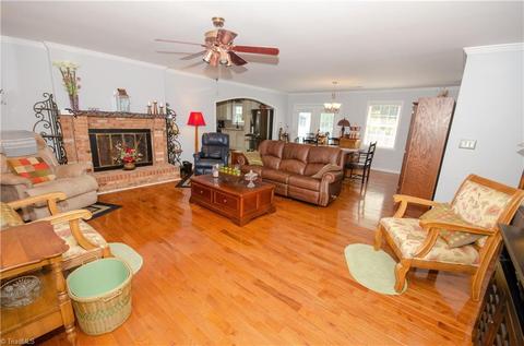 320 Old Mill Rd, High Point, NC 27265 photo 4