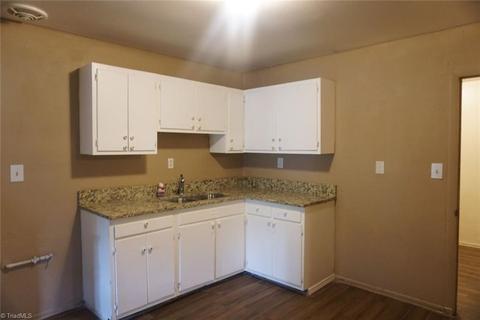 517 Pendleton St, High Point, NC 27260 photo 2