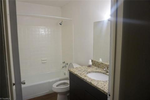 517 Pendleton St, High Point, NC 27260 photo 4