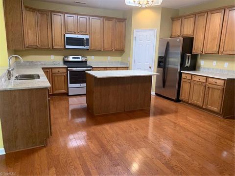 3813 Tonsley Pl, High Point, NC 27265 photo 3