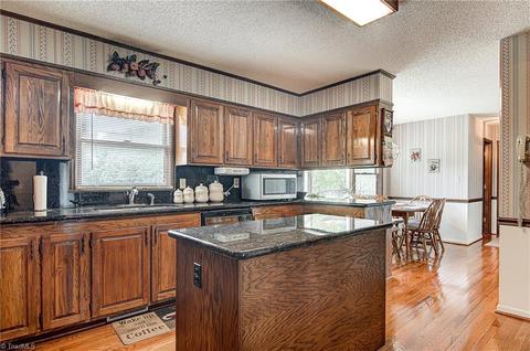 4995 Dock Davis Rd, Clemmons, NC 27012 photo 6