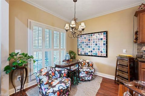 912 Chestnut Dr, High Point, NC 27262 photo 9