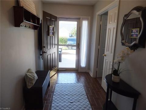 4420 Single Tree Ln, High Point, NC 27265 photo 2