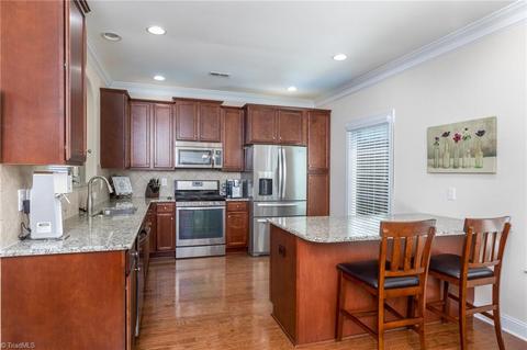 664 Nikyle Cir, High Point, NC 27265 photo 4