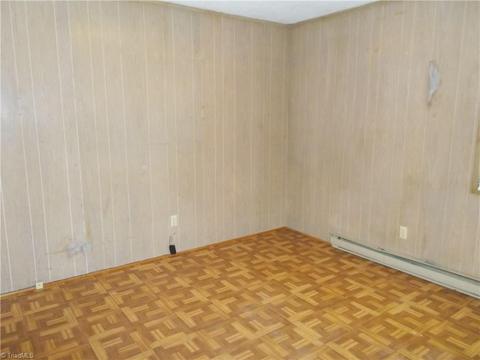 304 Earle Pl, High Point, NC 27265 photo 10