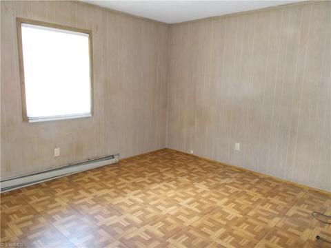 304 Earle Pl, High Point, NC 27265 photo 11