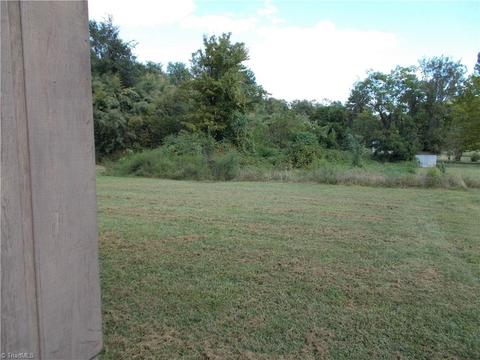 304 Earle Pl, High Point, NC 27265 photo 13