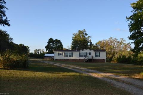 619 Manuel Rd, Mayodan, NC 27027 photo 4