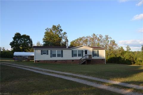 619 Manuel Rd, Mayodan, NC 27027 photo 2