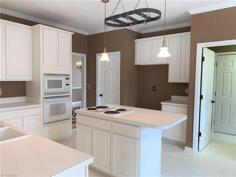 4914 Devane Ct, High Point, NC 27265 photo 11