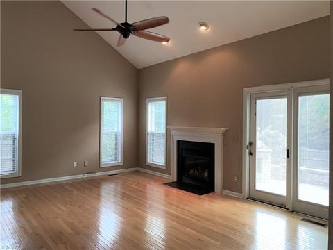 4914 Devane Ct, High Point, NC 27265 photo 10