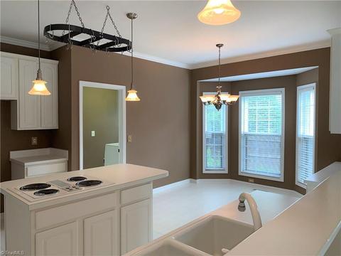 4914 Devane Ct, High Point, NC 27265 photo 12