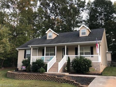 2263 Regency Dr, Randleman, NC 27317 photo 1