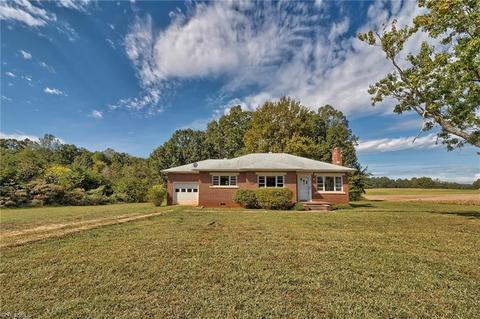 637 Sloans Mill Rd, Olin, NC 28660 photo 22