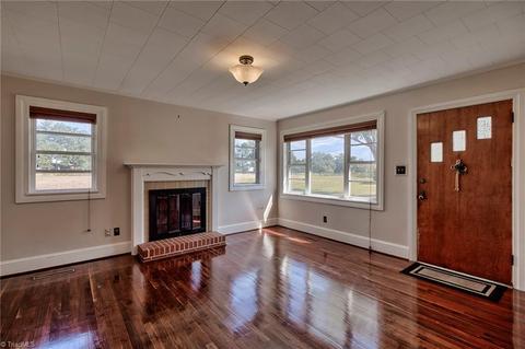 637 Sloans Mill Rd, Olin, NC 28660 photo 3