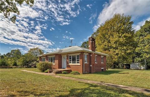 637 Sloans Mill Rd, Olin, NC 28660 photo 1