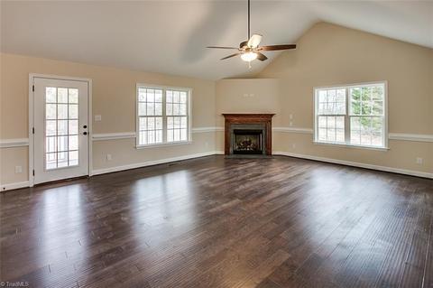 112 Shining Way, Trinity, NC 27370 photo 4