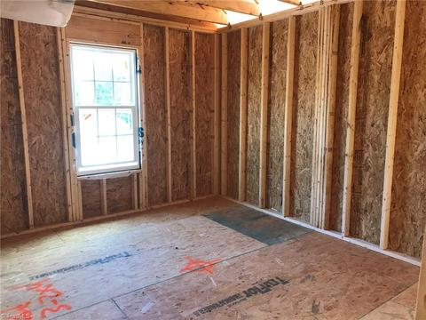 132 Brandy Ln, Madison, NC 27025 photo 10