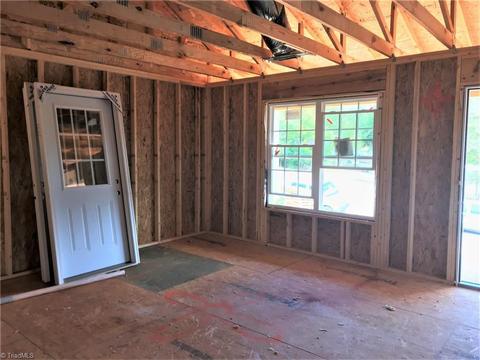 132 Brandy Ln, Madison, NC 27025 photo 6