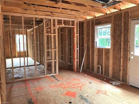 132 Brandy Ln, Madison, NC 27025 photo 7