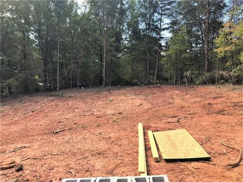 132 Brandy Ln, Madison, NC 27025 photo 12