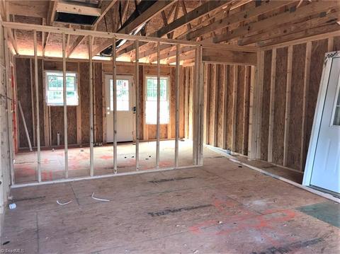 132 Brandy Ln, Madison, NC 27025 photo 5