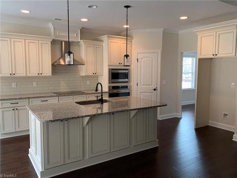 2725 Bartlett Ln, Clemmons, NC 27012 photo 4