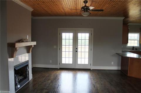 113 Venable Rd, Dobson, NC 27017 photo 6