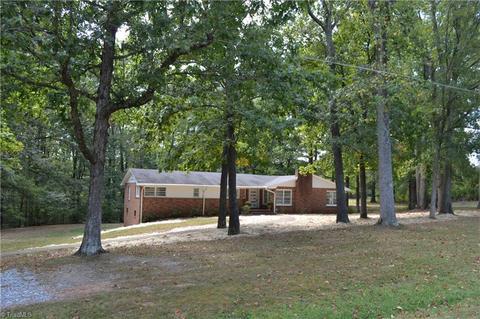 202 River Rd, Mayodan, NC 27027 photo 1