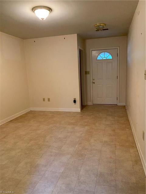1025 Friendly Rd, Eden, NC 27288 photo 9
