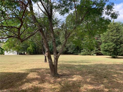 1025 Friendly Rd, Eden, NC 27288 photo 3