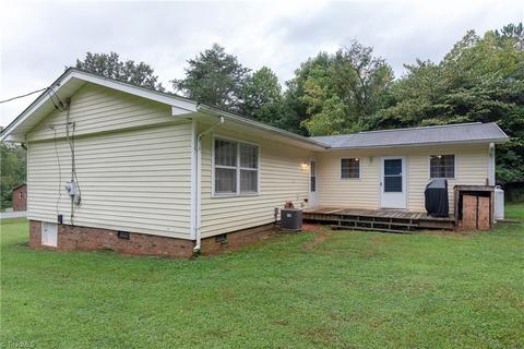 609 Brown St E, Randleman, NC 27317 photo 16