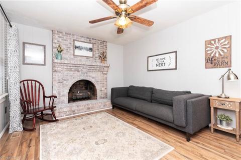 609 Brown St E, Randleman, NC 27317 photo 4