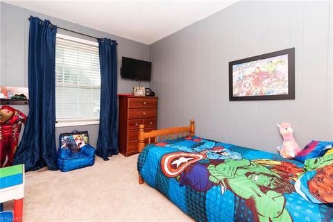 609 Brown St E, Randleman, NC 27317 photo 13