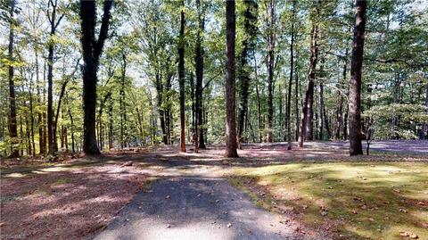 233 Leonard Rd, Pilot Mountain, NC 27041 photo 4