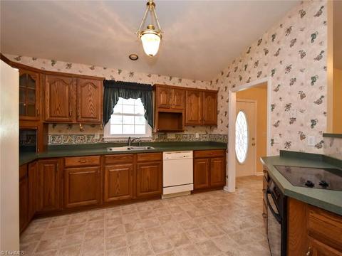 195 Running Cedar Rd, Madison, NC 27025 photo 7