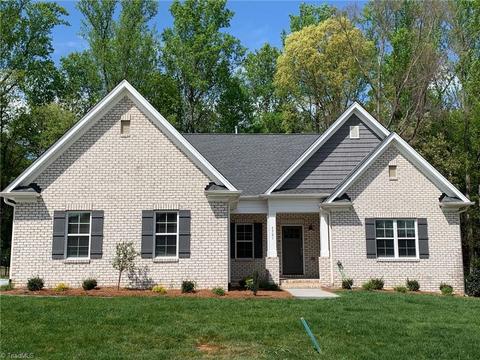 2761 Bartlett Ln, Clemmons, NC 27012 photo 1