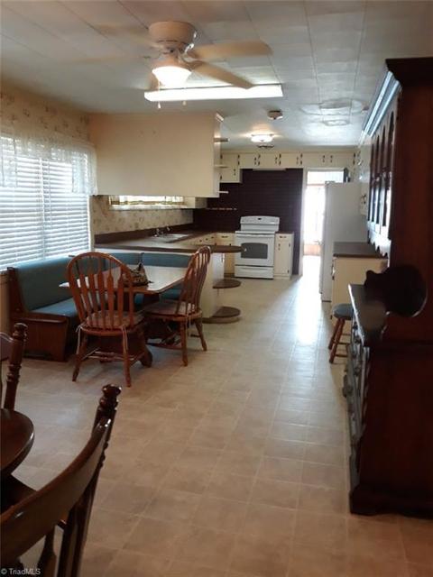 1439 Jackson Lake Rd, High Point, NC 27263 photo 4