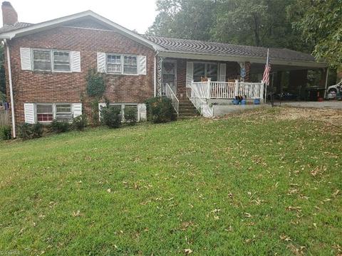 2305 Hemlock Dr, High Point, NC 27265 photo 1