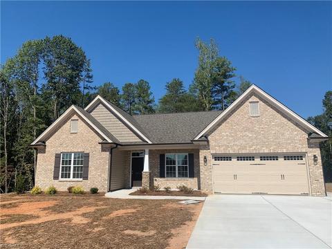 271 Shadow Trl, Clemmons, NC 27012 photo 1