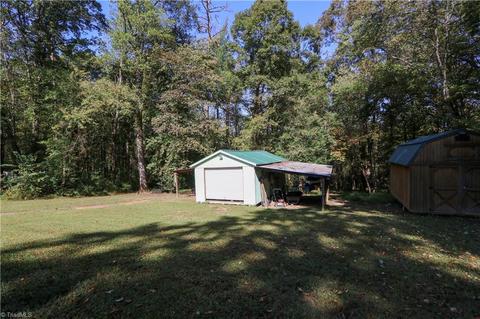 265 E Walker Rd, Elkin, NC 28621 photo 7