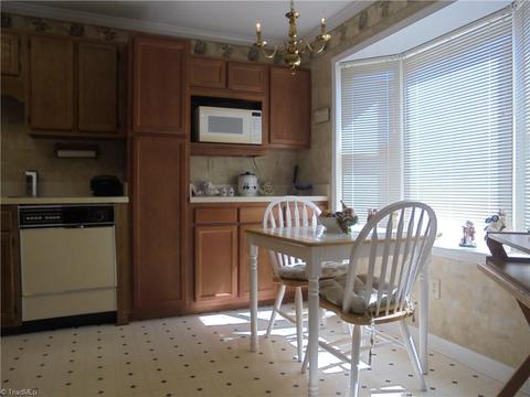 3174 Windchase Ct, High Point, NC 27265 photo 12