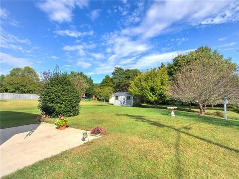2900 Firethorn Dr, High Point, NC 27265 photo 28