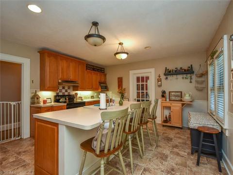 114 Unity St, Thomasville, NC 27360 photo 9