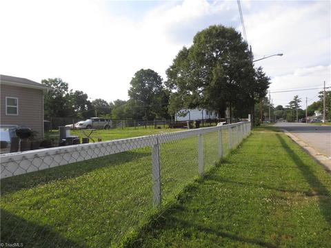 700 Arch St, High Point, NC 27260 photo 2