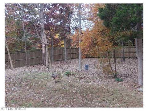 4011 Cedar Crest Ln, High Point, NC 27265 photo 4