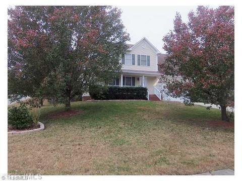 4011 Cedar Crest Ln, High Point, NC 27265 photo 2