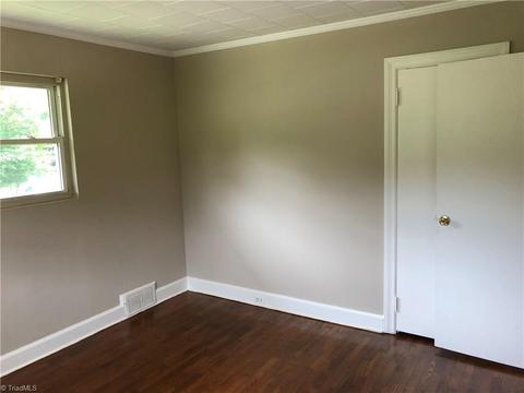 568 Pine St, Mount Airy, NC 27030 photo 12