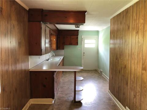 568 Pine St, Mount Airy, NC 27030 photo 20